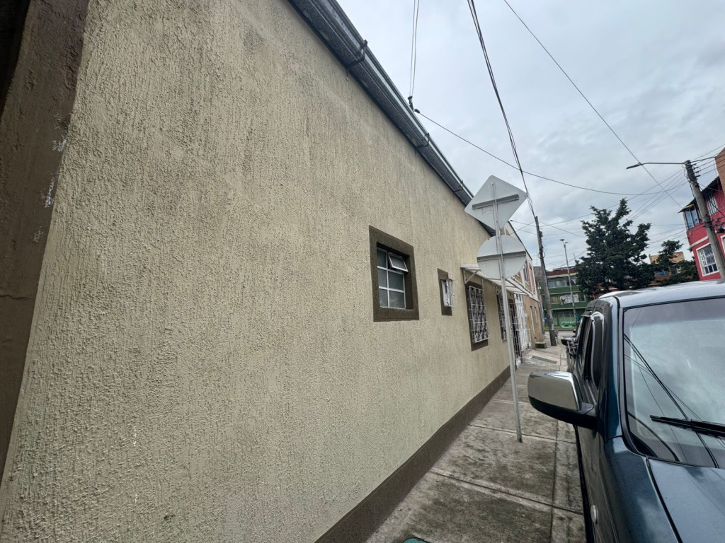 Casa en venta en Santa Lucia, Bogotá · foto 2 de 13