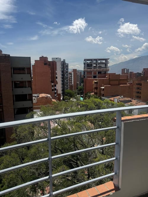 Apartamento de 3 alcobas en venta en Laureles, Medellín, 277 m² · foto 3 de 16