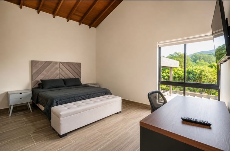 Casa de 7 alcobas en venta en Loma Del Chocho, Envigado, 850 m² · foto 5 de 23