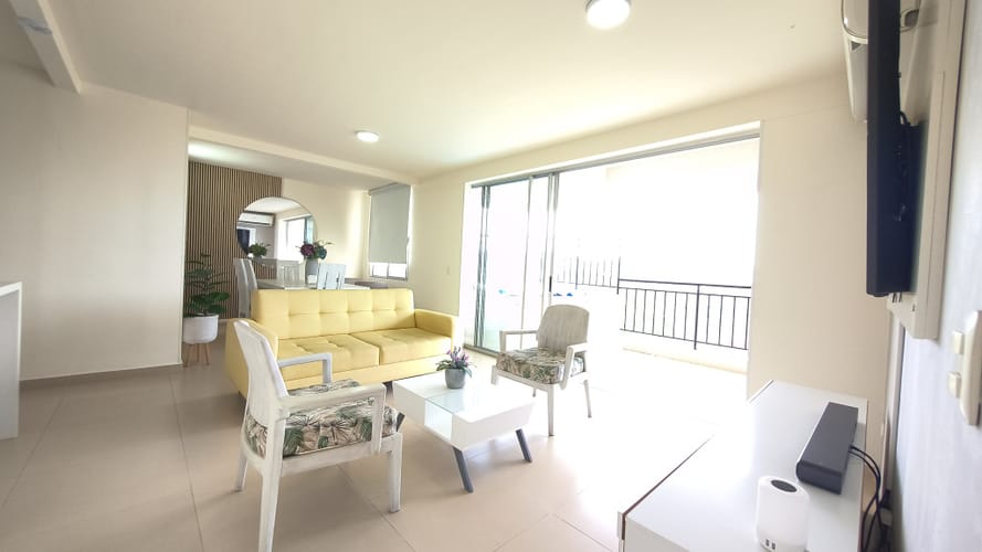 Apartamento de 3 alcobas en arriendo en Ricaurte, Ricaurte, 93 m² · foto 2 de 24