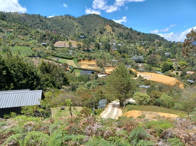 Lote en venta en La Clara, Guarne, 1873 m² · foto 3 de 9