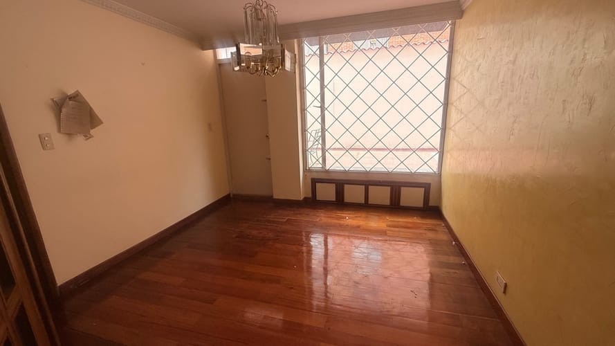 Apartamento de 3 alcobas en venta en Santa Barbara Central, Bogotá, 241 m² · foto 16 de 24