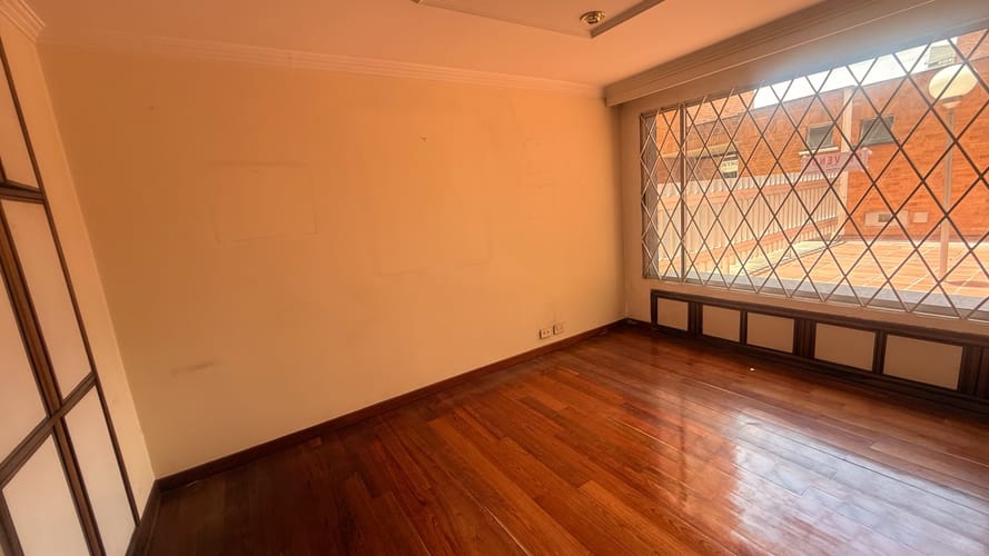 Apartamento de 3 alcobas en venta en Santa Barbara Central, Bogotá, 241 m² · foto 14 de 24