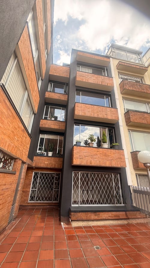 Apartamento de 3 alcobas en venta en Santa Barbara Central, Bogotá, 241 m² · foto 20 de 24