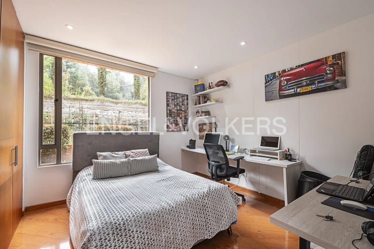 Apartamento de 3 alcobas en venta en Cerros De Suba, Bogotá, 202 m² · foto 14 de 20