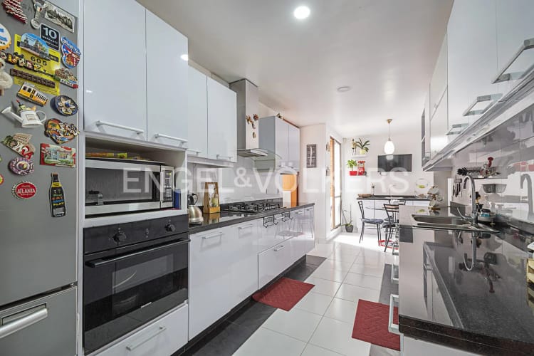 Apartamento de 3 alcobas en venta en Cerros De Suba, Bogotá, 202 m² · foto 7 de 20