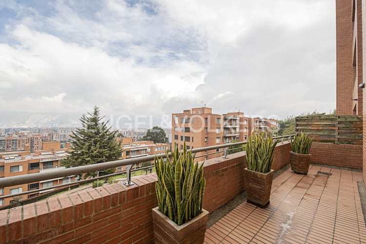 Apartamento de 3 alcobas en venta en Cerros De Suba, Bogotá, 202 m² · foto 6 de 20