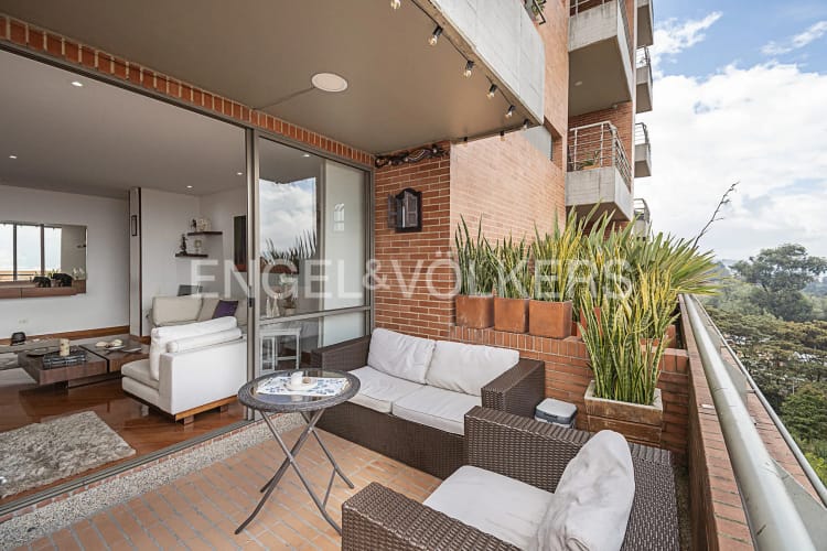 Apartamento de 3 alcobas en venta en Cerros De Suba, Bogotá, 202 m² · foto 5 de 20