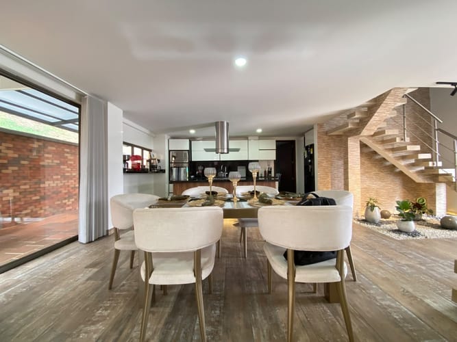 Casa de 4 alcobas en venta en Ruitoque, Floridablanca, 254 m² · foto 9 de 14