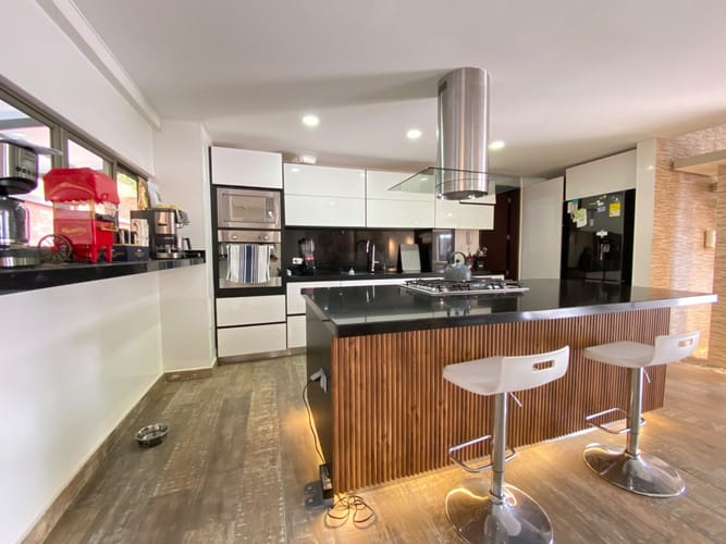 Casa de 4 alcobas en venta en Ruitoque, Floridablanca, 254 m² · foto 13 de 14