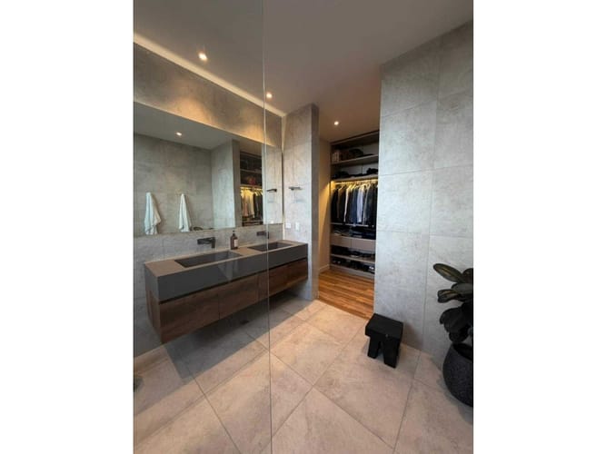 Casa de 3 alcobas en venta en Loma Del Escobero, Envigado, 270 m² · foto 11 de 14