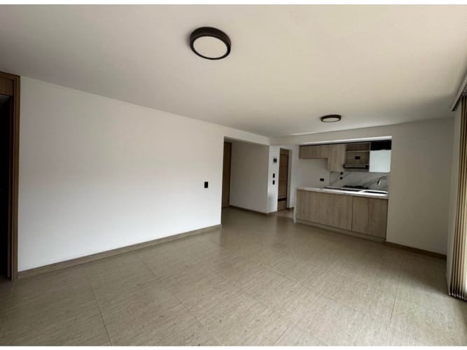 Apartamento en venta en Loma De Los Bernal, Medellín · foto 6 de 10