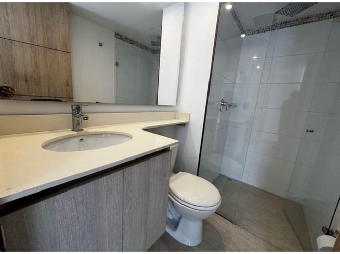 Apartamento en venta en Loma De Los Bernal, Medellín · foto 8 de 10