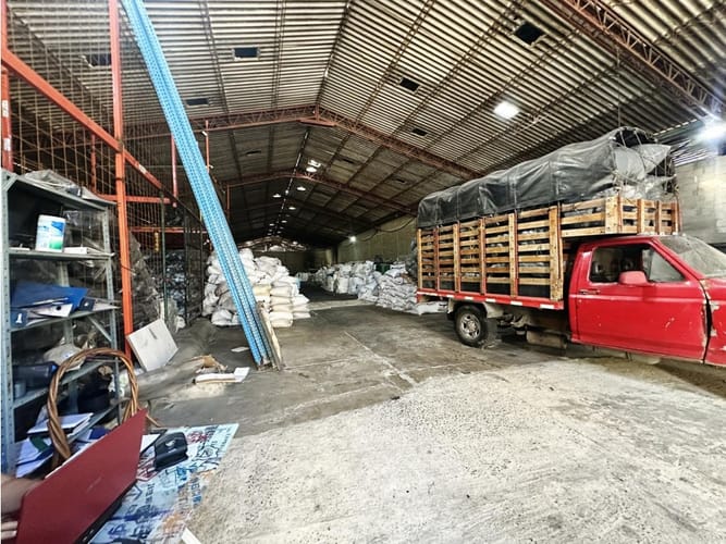 Bodega en arriendo en San Francisco, Barranquilla, 1200 m² · foto 2 de 5