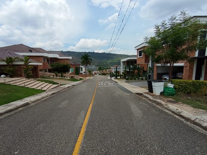 Lote en venta en Menzuly, Piedecuesta, 1400 m² · foto 7 de 10