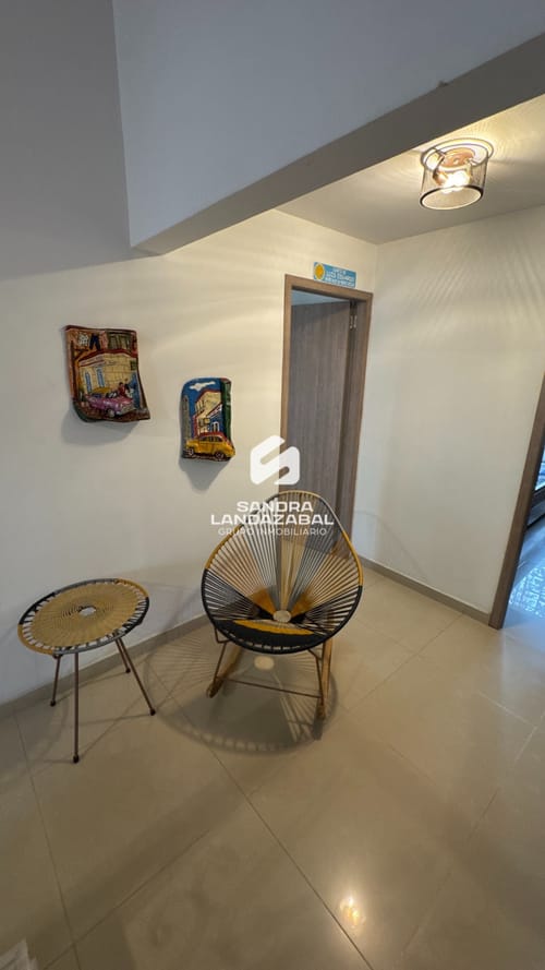 Casa de 4 alcobas en venta en Lagos Del Cacique, Bucaramanga, 301 m² · foto 2 de 24