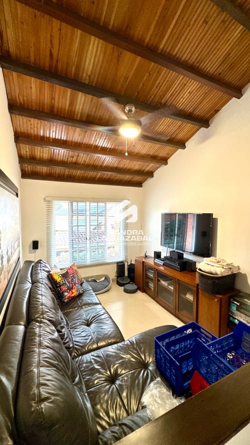 Casa de 4 alcobas en venta en Lagos Del Cacique, Bucaramanga, 301 m² · foto 18 de 24