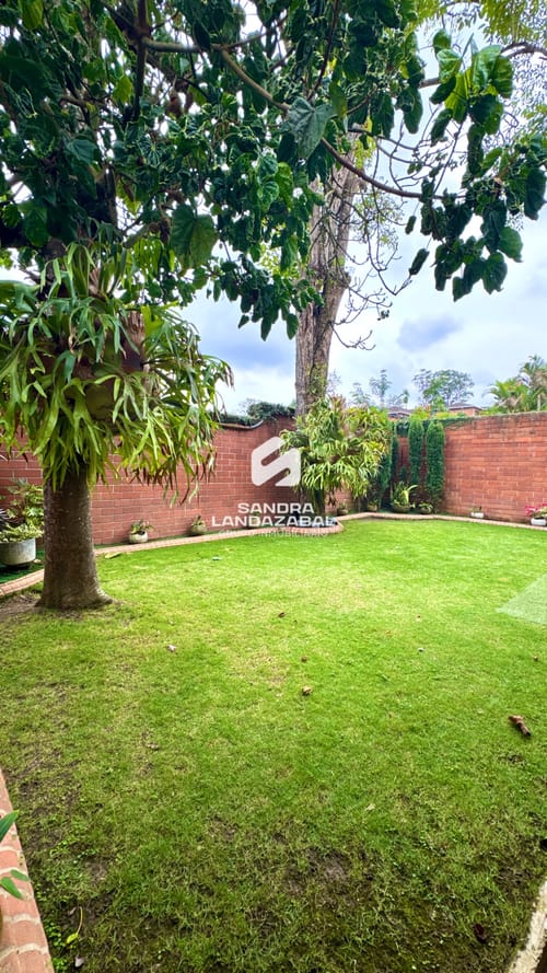 Casa de 4 alcobas en venta en Lagos Del Cacique, Bucaramanga, 301 m² · foto 4 de 24