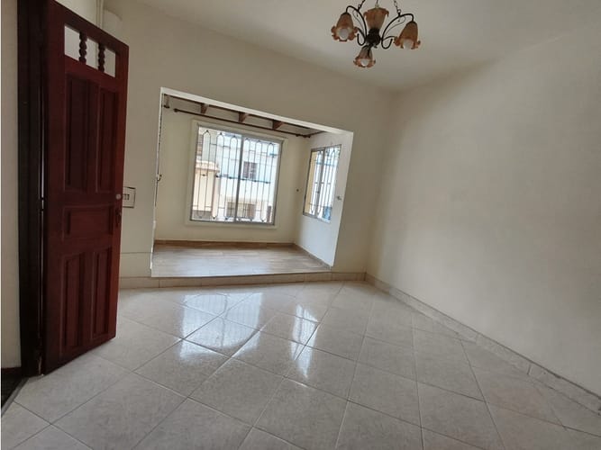 Casa de 3 alcobas en venta en Boston, Medellín, 99 m² · foto 2 de 24