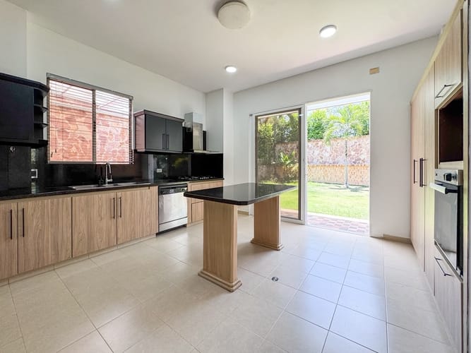 Casa de 4 alcobas en venta en Cn. Terrazas De Mezuli, Piedecuesta, 400 m² · foto 4 de 20