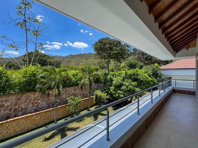 Casa de 4 alcobas en venta en Cn. Terrazas De Mezuli, Piedecuesta, 400 m² · foto 17 de 20