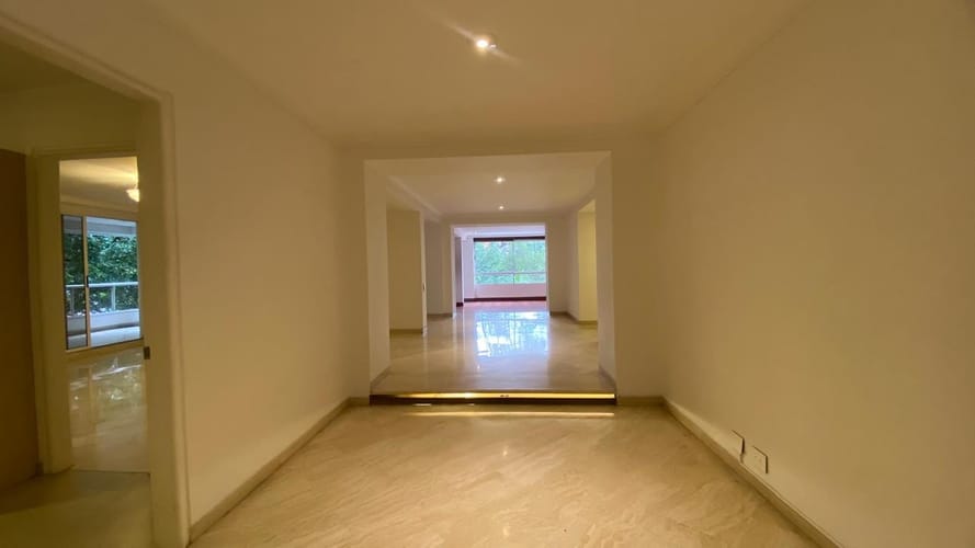 Apartamento de 4 alcobas en venta en Los Balsos, Medellín, 380 m² · foto 6 de 15