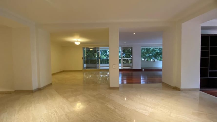 Apartamento de 4 alcobas en venta en Los Balsos, Medellín, 380 m² · foto 14 de 15