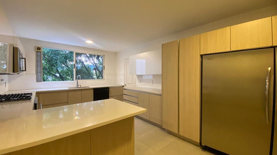 Apartamento de 4 alcobas en venta en Los Balsos, Medellín, 380 m² · foto 4 de 15