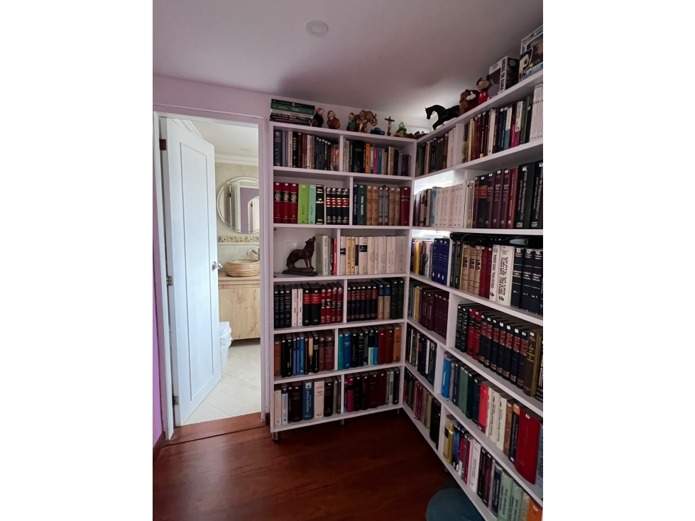 Casa en venta en Iberia, Bogotá · foto 8 de 19