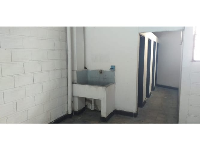 Bodega en arriendo en La Aguacatala, Medellín, 300 m² · foto 4 de 12