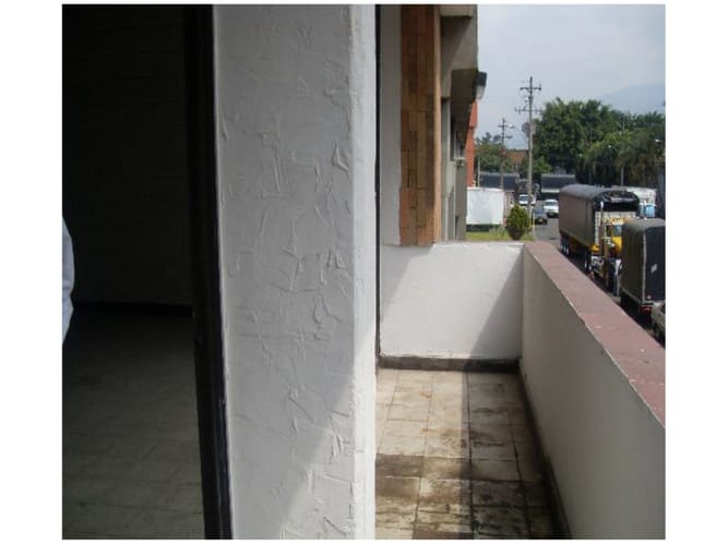 Bodega en arriendo en La Aguacatala, Medellín, 300 m² · foto 6 de 12