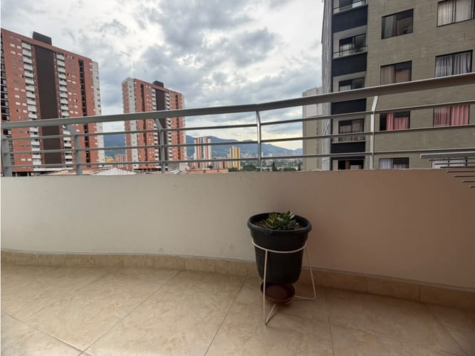 Apartamento de 3 alcobas en venta en Las Lomitas, Sabaneta, 67 m² · foto 10 de 16