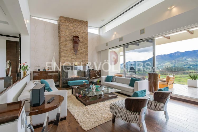 Casa de 4 alcobas en venta en La Violeta, Sopó, 355 m² · foto 4 de 21
