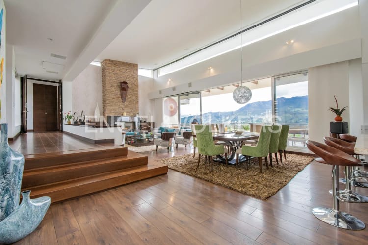Casa de 4 alcobas en venta en La Violeta, Sopó, 355 m² · foto 3 de 21