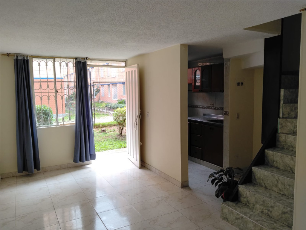 Casa en venta en Fontibon, Bogotá · foto 4 de 10