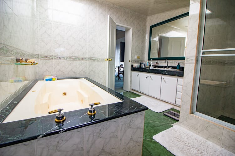Casa de 4 alcobas en venta en Chicó Alto, Bogotá, 332 m² · foto 17 de 20
