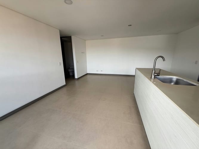Apartamento de 3 alcobas en venta en Laureles, Medellín, 71 m² · foto 3 de 10