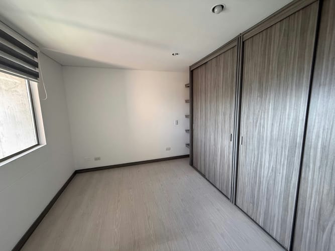 Apartamento de 3 alcobas en venta en Laureles, Medellín, 71 m² · foto 5 de 10