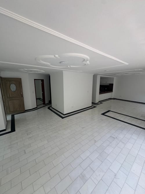 Casa de 6 alcobas en venta en El Ingenio, Cali, 546 m² · foto 2 de 14