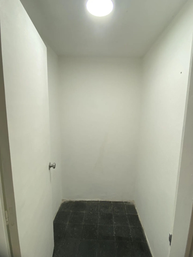Alquiler Apartamento 2 Dormitorios Con Garaje A Pasos De 18 De Julio En Tres Cruces · Foto 11