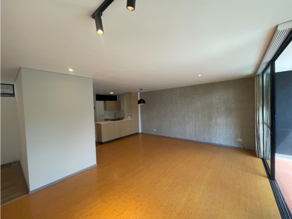 Apartamento en arriendo en Loma De Las Brujas, Envigado · foto 5 de 15