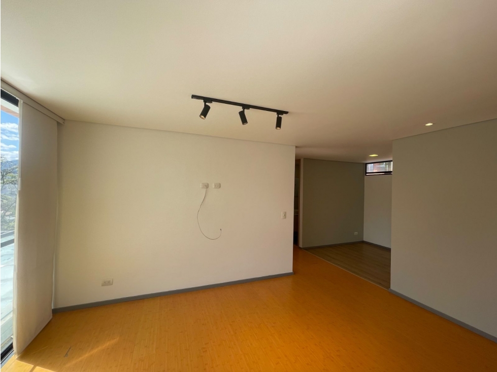 Apartamento en arriendo en Loma De Las Brujas, Envigado · foto 7 de 15