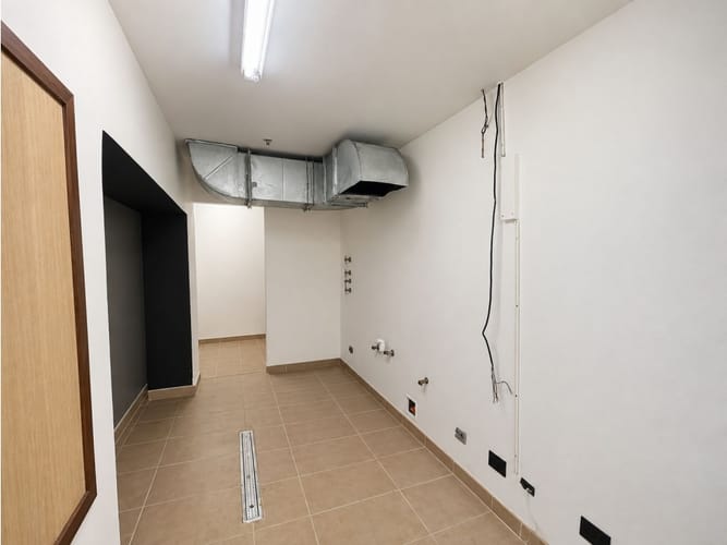 Apartamento en arriendo en Loma Benedictinos, Envigado, 200 m² · foto 7 de 10