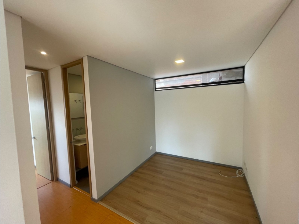 Apartamento en arriendo en Loma De Las Brujas, Envigado · foto 10 de 15