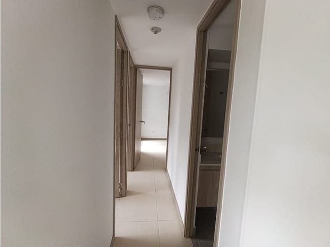Apartamento de 3 alcobas en venta en La Candelaria, Rionegro, 59 m² · foto 7 de 18