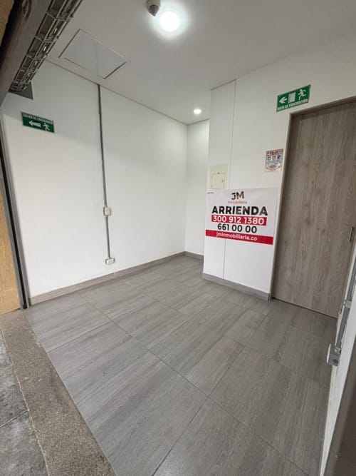Local en arriendo en Ciudad Melendez, Cali, 8 m² · foto 3 de 3