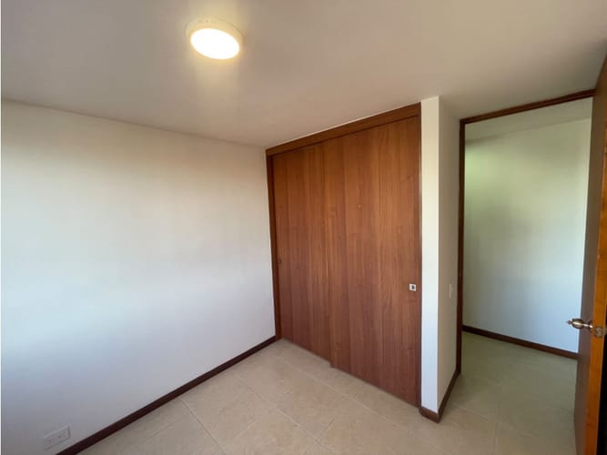 Apartamento de 3 alcobas en arriendo en La Aguacatala, Medellín, 80 m² · foto 10 de 13
