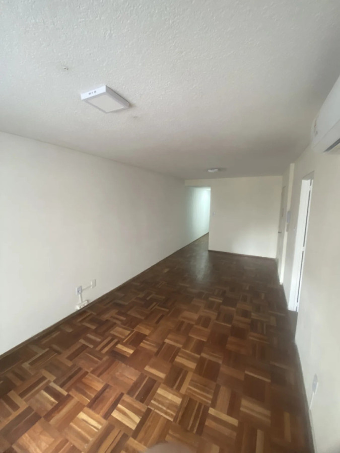 Alquiler Apartamento 2 Dormitorios Con Garaje A Pasos De 18 De Julio En Tres Cruces · Foto 4