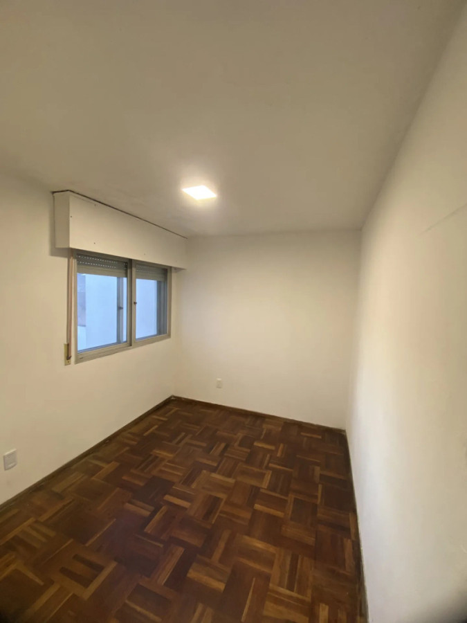 Alquiler Apartamento 2 Dormitorios Con Garaje A Pasos De 18 De Julio En Tres Cruces · Foto 7