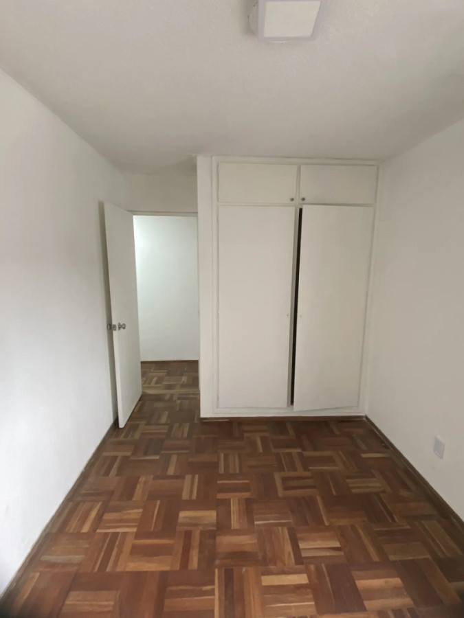 Alquiler Apartamento 2 Dormitorios Con Garaje A Pasos De 18 De Julio En Tres Cruces · Foto 8